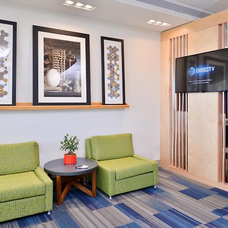 Holiday Inn Express & Suites Trinity By Ihg Exterior foto
