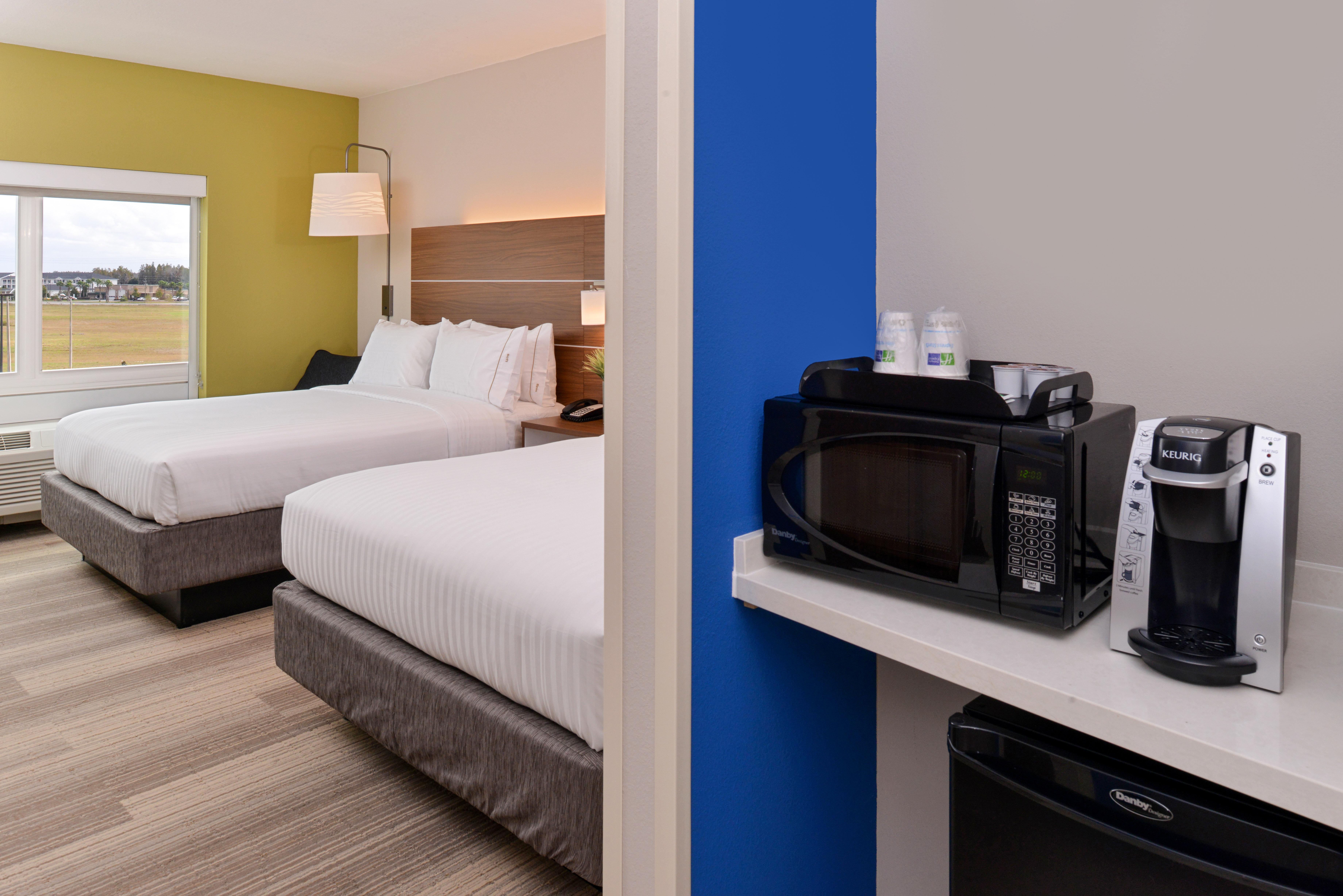 Holiday Inn Express & Suites Trinity By Ihg Exterior foto