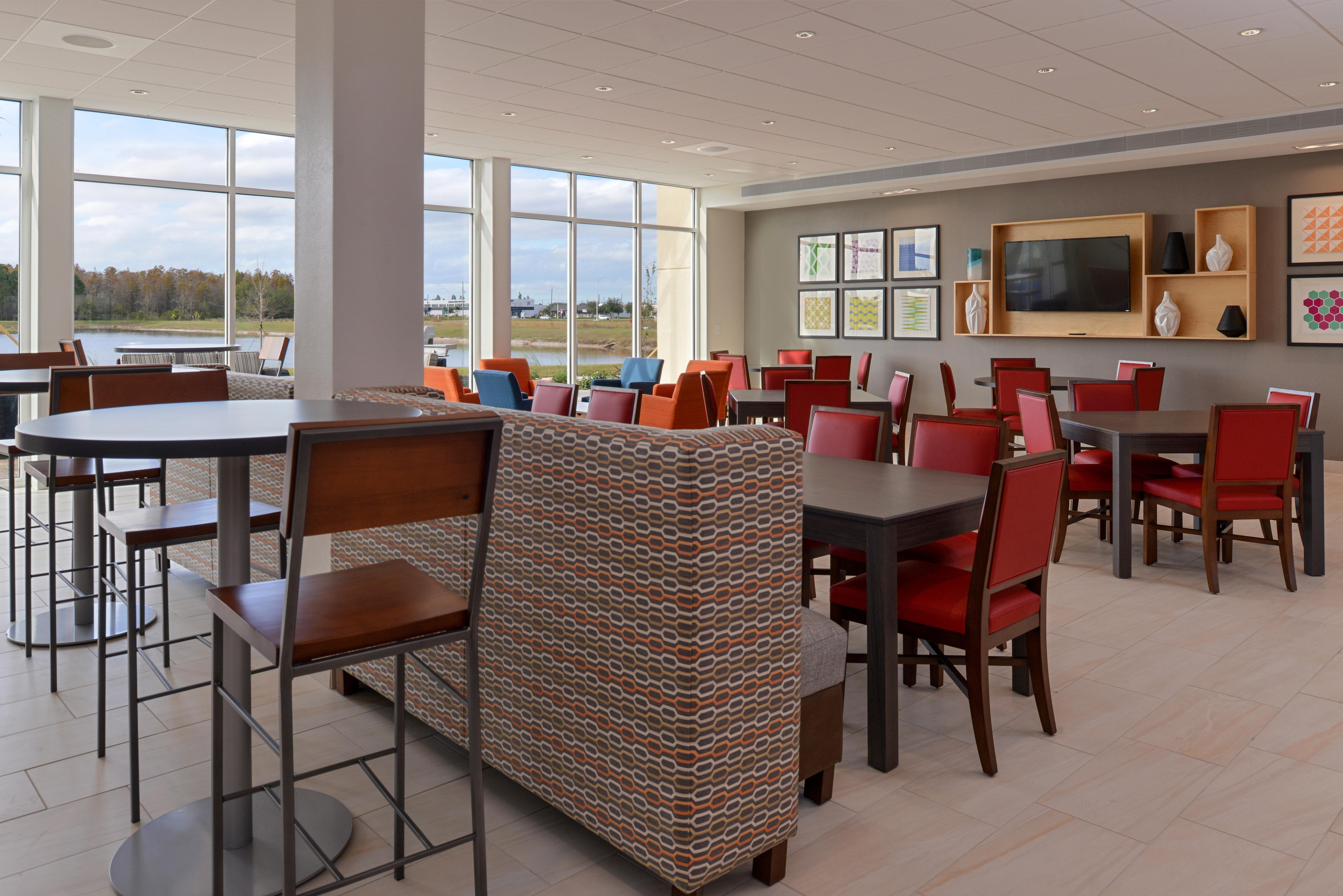 Holiday Inn Express & Suites Trinity By Ihg Exterior foto