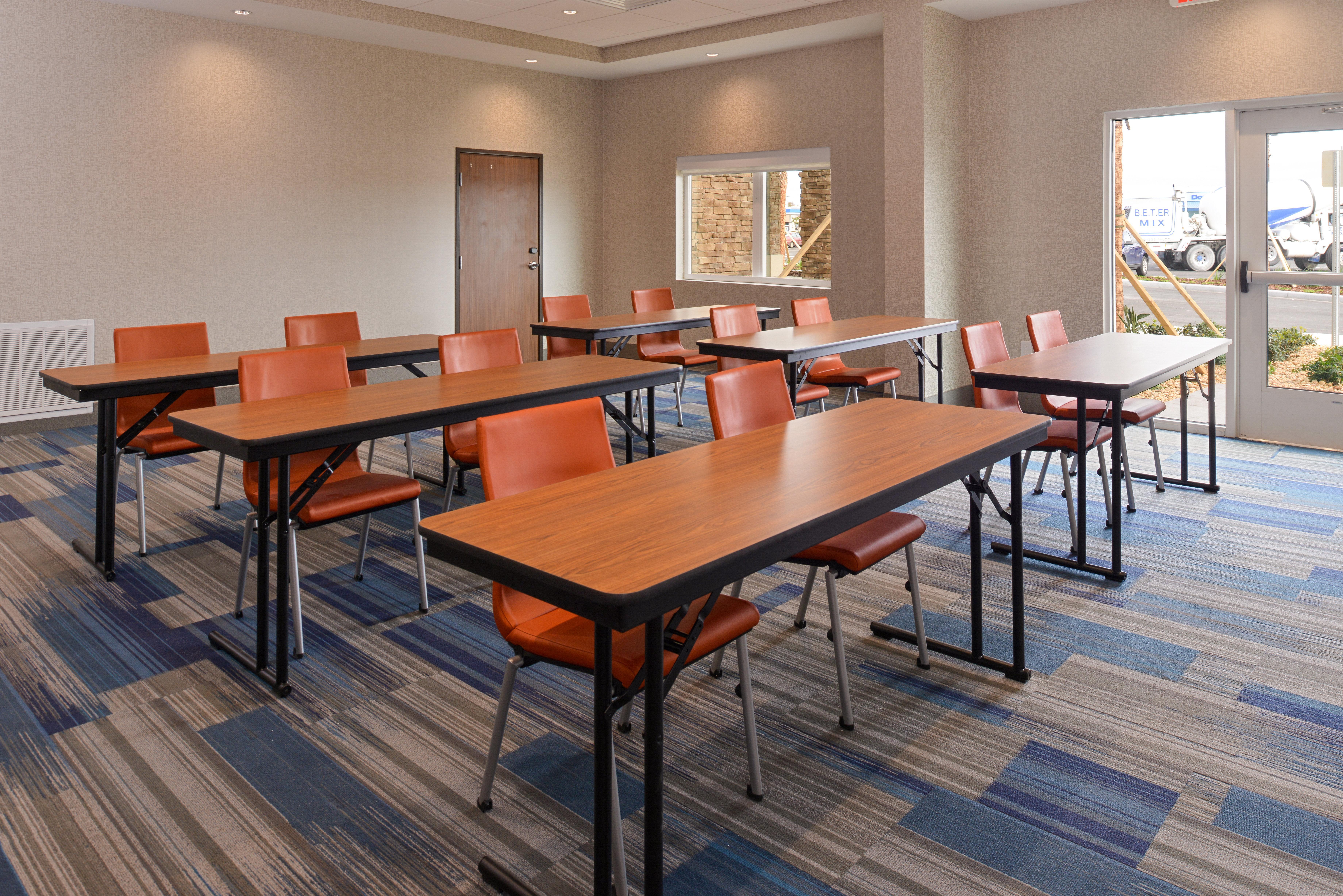 Holiday Inn Express & Suites Trinity By Ihg Exterior foto
